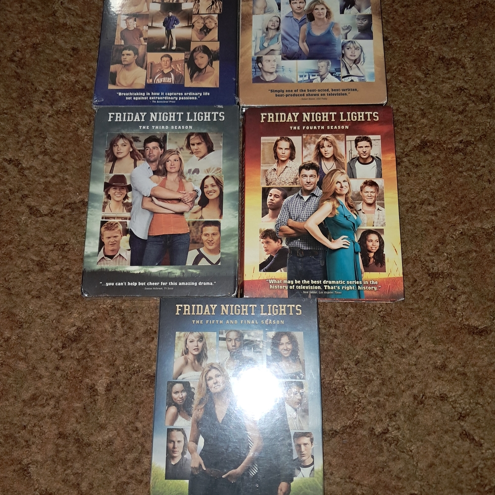 Friday Night Lights DVD Box Set Complete
Season one -5